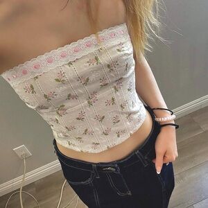Rare! Princess Polly Chariot Strapless Top White / Floral / Light Yellow 2 🌼